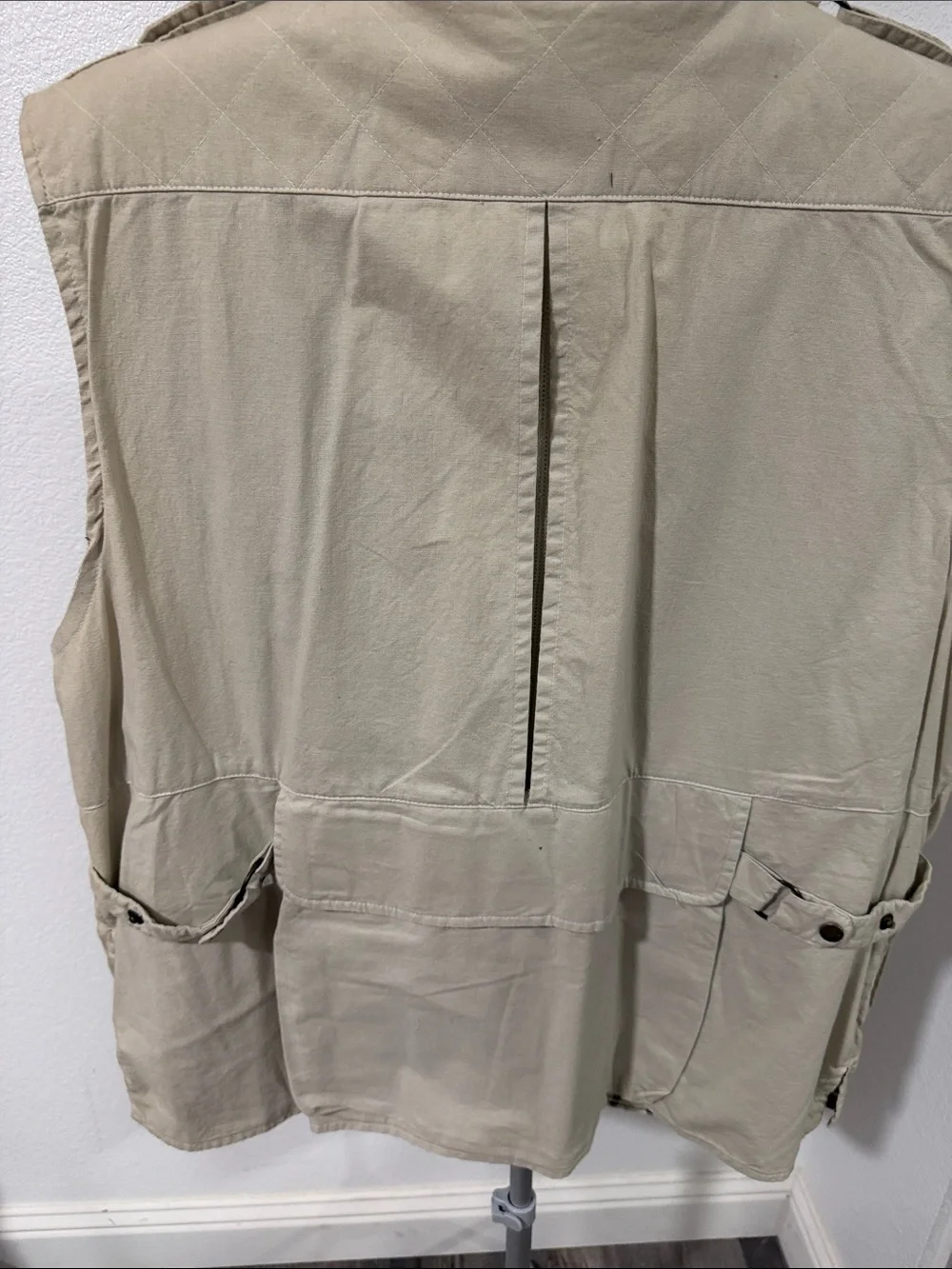 Men's Multi-Pocket Utility Vest - Tan Lightweight Field Vest